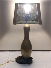 Load image into Gallery viewer, Pen Ball Lamp